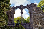 Evora - Giardino pubblico, folly di rovine. 